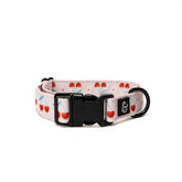 Lucy & Co. Cheery Cherries collar con hebilla metálica, ideal para paseos seguros
