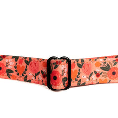Lucy & Co. collar para perro rosa floral, ajuste cómodo para todas las tallas.