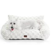 Cama MADE4PETS con pelo sintético y diseño a cuadros para interiores confortables.