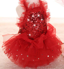 Detalle de lentejuelas en vestido de MaruPet para cachorro