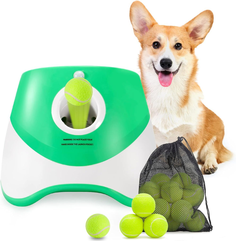 MEKAPLE Lanzador automático de bolas para perros en acción, ideal para juegos interactivos.