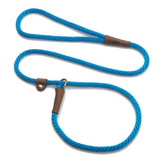 Mendota Slip Leash, cuerda trenzada visible, paseo cómodo y seguro para razas pequeñas.