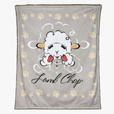 Manta Lamb Chop de Multipet con diseño multicolor para juegos y descanso.