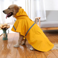 NACOCO capa de lluvia para perros grande, vista posterior con tiras reflectantes, mejora la visibilidad nocturna.