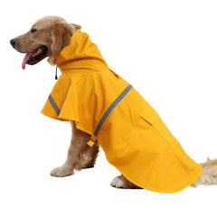 NACOCO capa de lluvia para perros grande, vista frontal, mantiene al perro seco durante paseos.