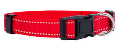 Collar reflectante rojo de Native Pup para paseos nocturnos seguros.