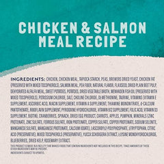 Natural Balance Ultra Indoor con salmon y pollo para palatabilidad y nutrición.