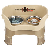 Neater Feeder Deluxe, plato alto para perros medianos, mantiene el área de alimentación limpia.