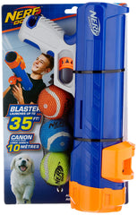 Nerf Dog Lanzador en acción, la pelota se lanza hasta aproximadamente 15 metros.