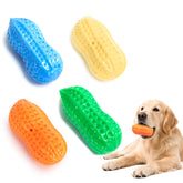 Nobleza: bola masticable de maní para perros, ideal para juego y limpieza dental.