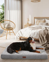Cama ortopédica OhGeni de 54 pulgadas en gris, vista general.