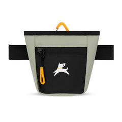 Bolso OllyDog Goodie Treat Bag con cierre magnético para acceso rápido a golosinas.
