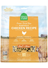 Open Farm bocados pollo liofilizados destacan sabor intenso y proteína de alta calidad para perros.