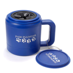 Paw Plunger con cepillos suaves limpia las patas de perros con suavidad.