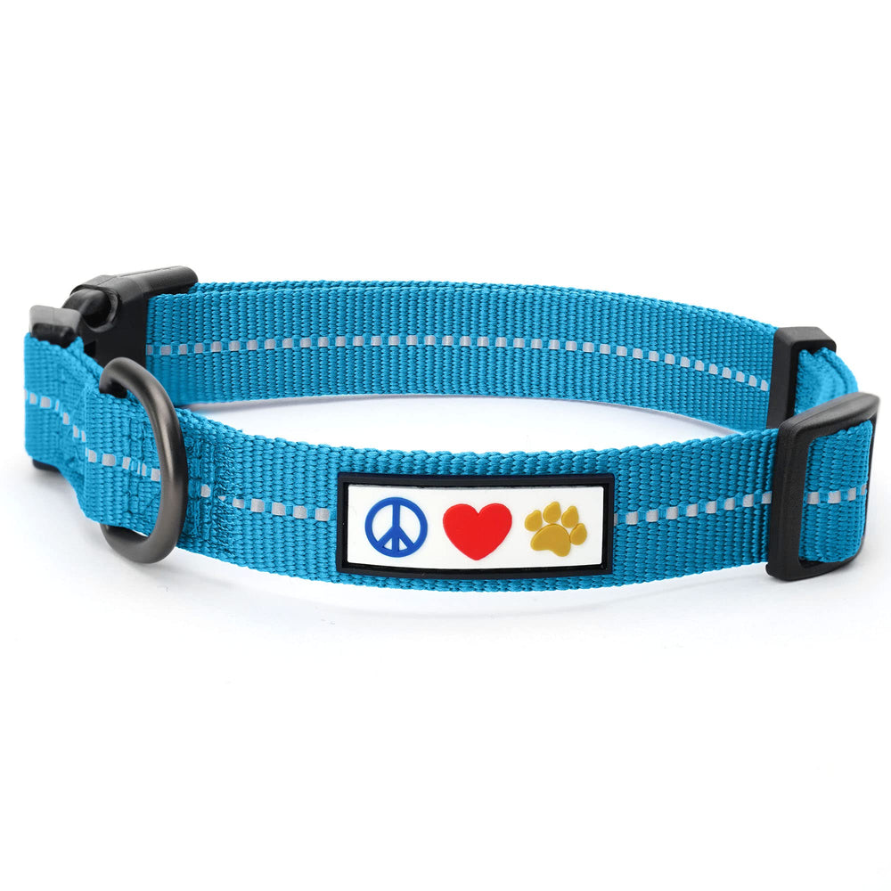 Collar Pawtitas reciclado con reflectante en tono azul turquesa para paseos nocturnos