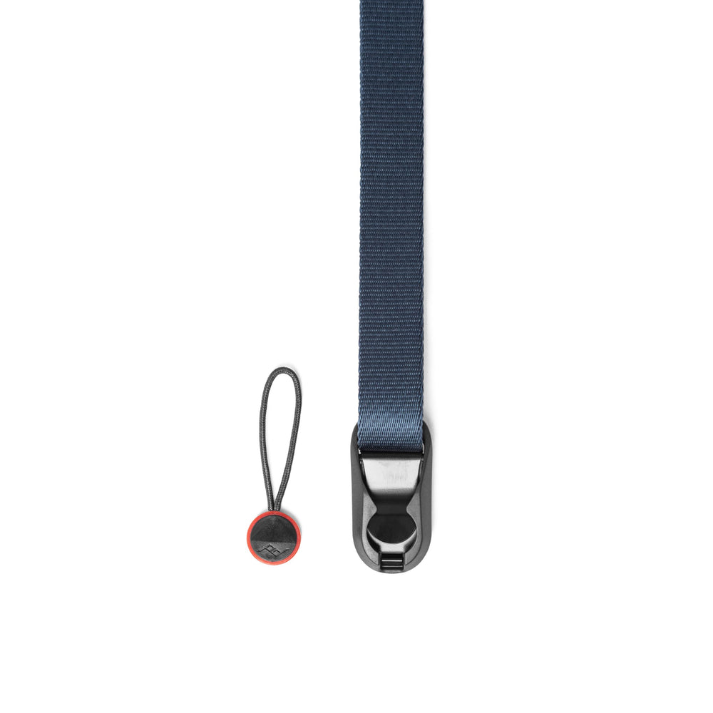 Peak Design Leash: correa azul con ajuste rápido para acceso inmediato a la cámara.