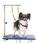 Petbobi, brazo de peluquería para perros ajustable, facilita sesiones más precisas.
