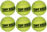 Pelota PetSport Tuff Ball gigante en acción para perros activos.