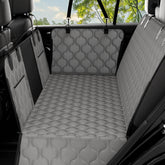 Pettycare funda asiento trasero con base rígida gris, protege tapicería y facilita limpieza.