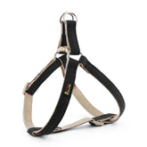 Arnés Plutus Pet negro paso a paso para caminatas diarias seguras.