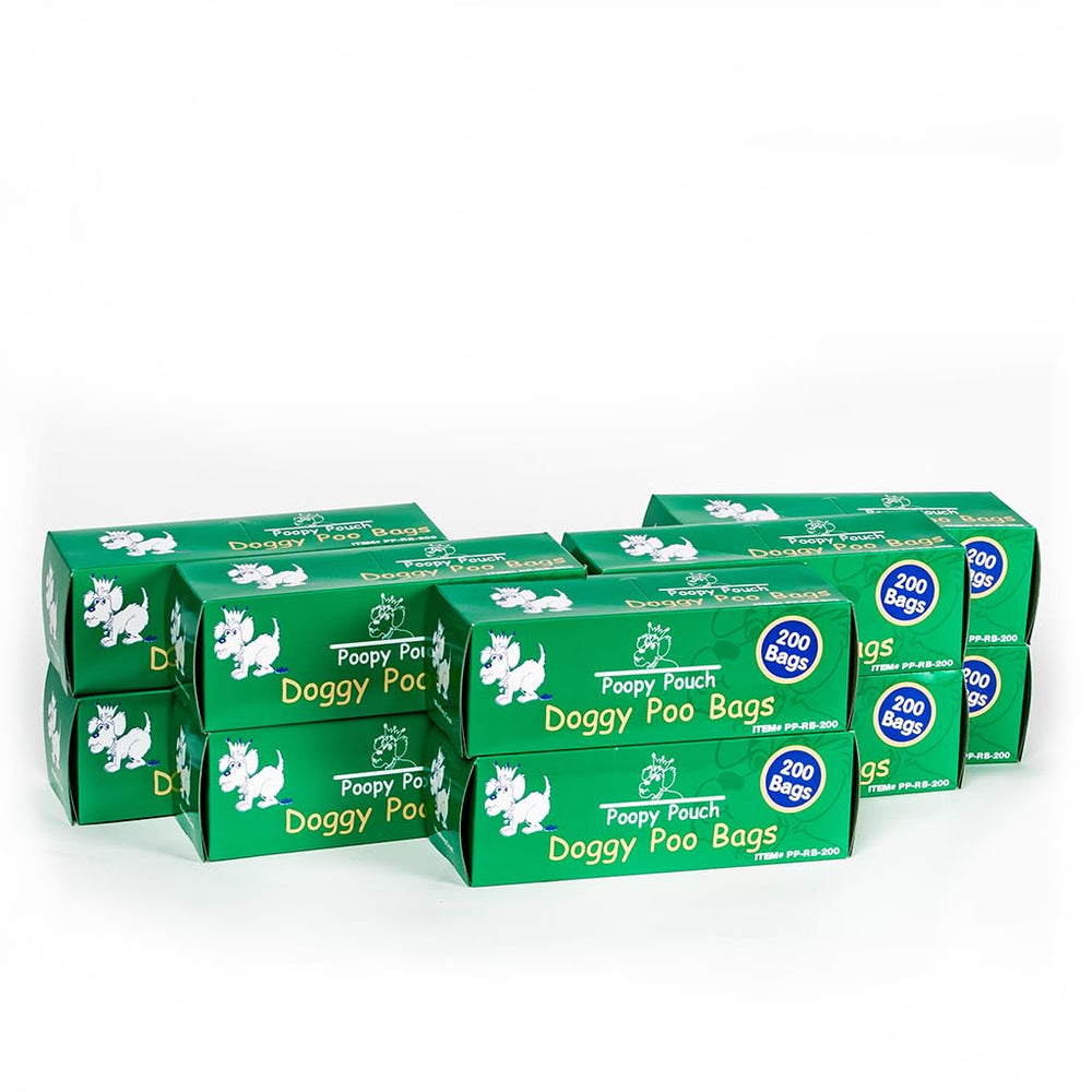 Poopy Pouch, rollos de bolsas 8x13 verdes para perros y gatos, uso rápido en paseos.
