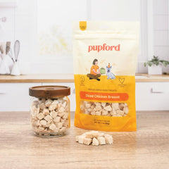 Pupford porciones de pechuga de pollo liofilizada de ingrediente único.