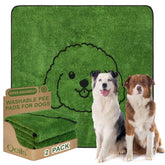 Almohadilla Qeils para perros con diseño de hierba sintética, ideal para entrenamiento en casa.