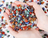 QINJIEJIE cristales chakra pulidos para decoración y meditación suave.