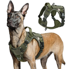 Rabbitgo o arnés táctico para perro grande con cuatro puntos de ajuste seguros.