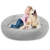 SAVFOX Cama rosquilla para Perros vista frontal, felpa suave para descanso cómodo.