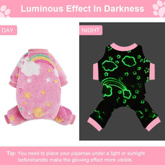 Pijama Sebaoyu para perros pequeños, material suave y cálido para paseos de invierno.