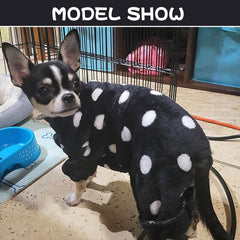 Pijama Sebaoyu de franela para perros pequeños, ideal para sesiones de fotos y fiestas.