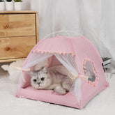 Cama Selena para gatos con encaje y malla para máxima ventilación.