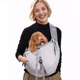 SENIOR BUDDAY cangurera para perro, vista frontal, gris; ideal para paseos cortos.