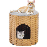 SETVSON casa-gatos-indoor-doble en salón ofrece refugio seguro y cómodo.