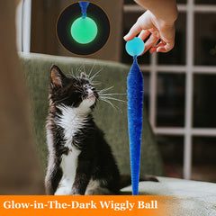 Bola con cola SHENGSEN para gatos, perfecta para juego en interior.