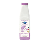 Leche de cabra congelada con probióticos de Shepherd Boy Farms, vertida para perros.