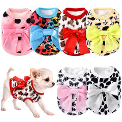 Shinylin suéter para perros con estampado leopardo, ideal para paseos con estilo.