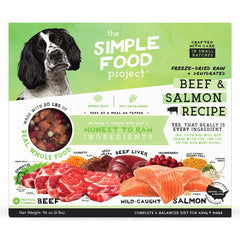 Simple Food Project Carne y Salmón, frente de la bolsa, presenta la receta para perros