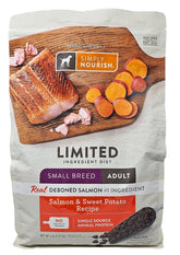 Muestra la bolsa frontal de SIMPLY NOURISH con salmón y batata dulce para perros pequeños.