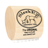 Cepillo SleekEZ para gatos deslanado eficiente y suave.