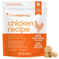 Smallbatch Pets empaque pollo liofilizado para almacenamiento práctico.