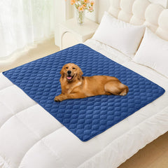 Smiry funda impermeable para perro sobre sofá protege frente a derrames.