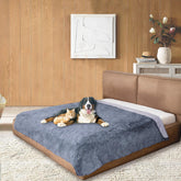 Snugglesinto manta para perros y gatos navy 82x120, ideal para siestas junto a tu mascota.