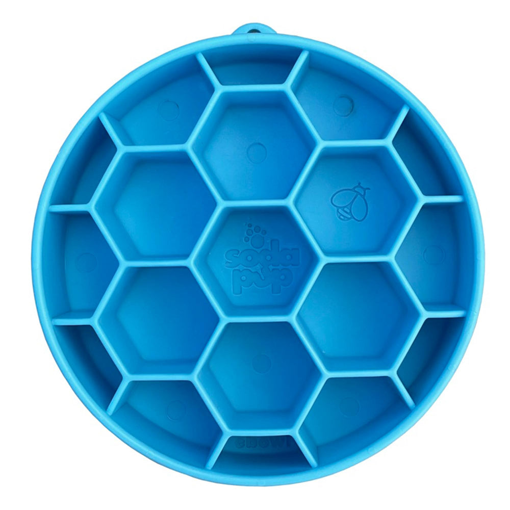 SodaPup Honeycomb Enrichment Bowl, duradera para comidas húmedas y secas, promueve exploración.