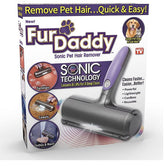SONIC TECHNOLOGY Fur Daddy en sofá para eliminar pelo de mascotas rápidamente