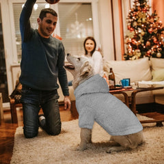Stpiatue sudadera para perros grandes, vista trasera, estilo cómodo para uso diario.