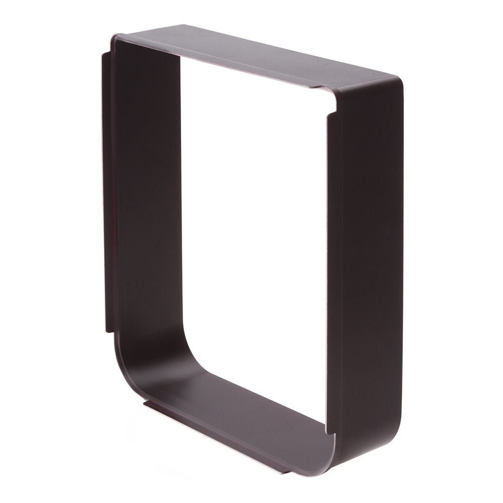 SureFlap extensor de conducto marrón para puerta de mascotas, facilita instalación en pared.