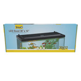 Tetra LED Hood ilumina el interior del acuario con brillo natural