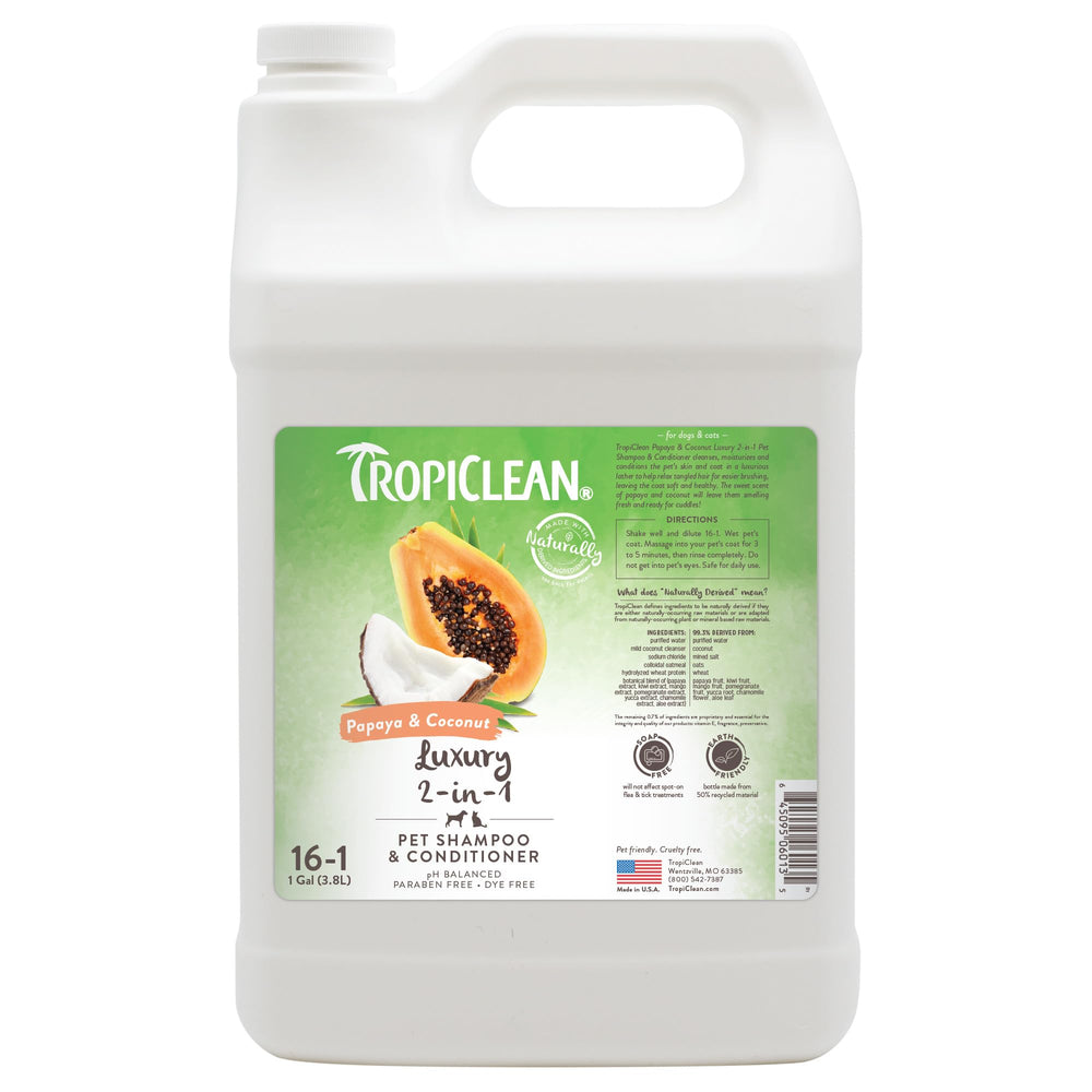 Botella TropiClean 2 en 1 para perros con fragancia de papaya.